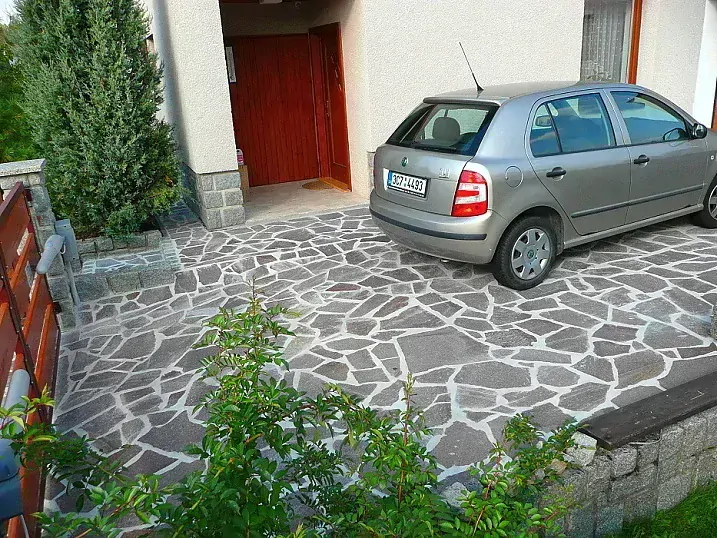 Porfyr - šedočervená tl. 2-5 cm